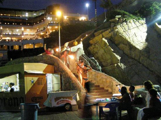 阿卡普尔科悬崖跳水-阿卡普尔科必去景点