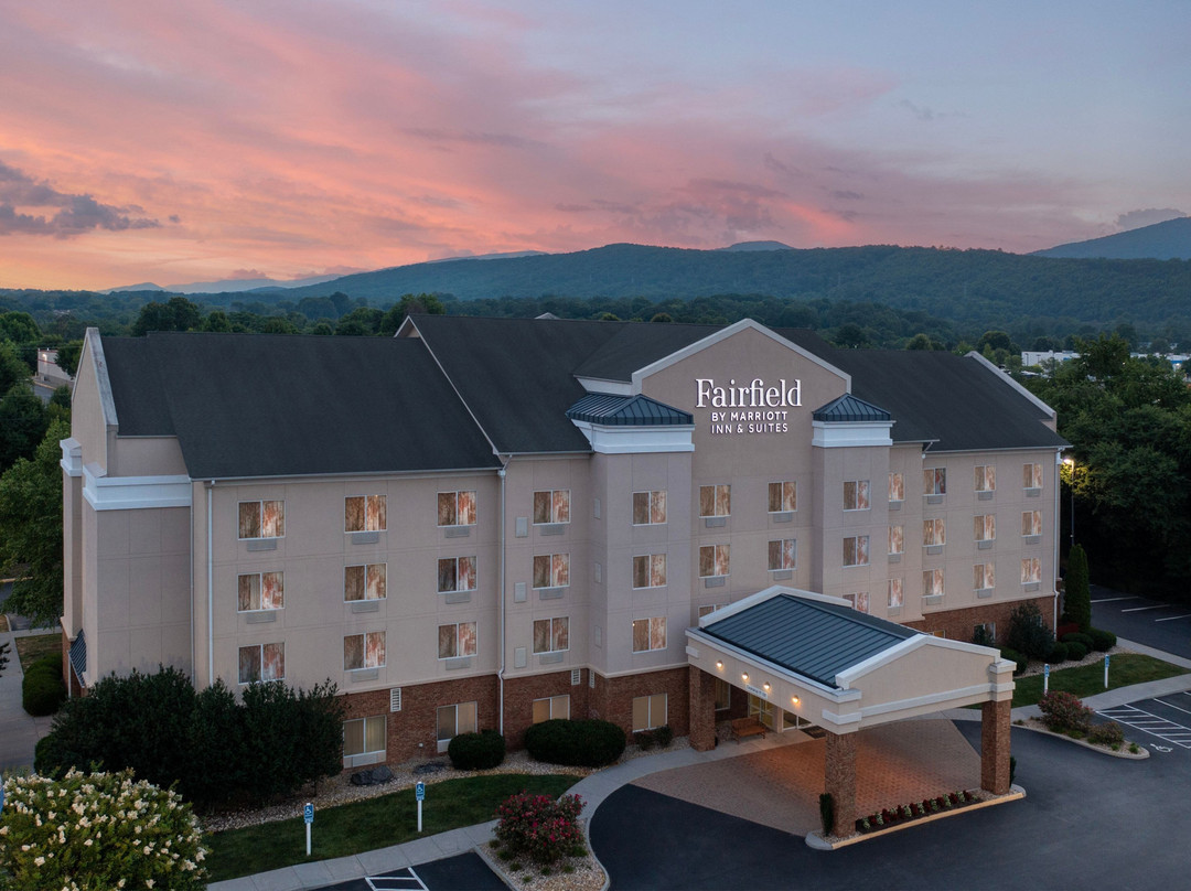 Fairfield by Marriott Inn & Suites Roanoke Hollins/I-81