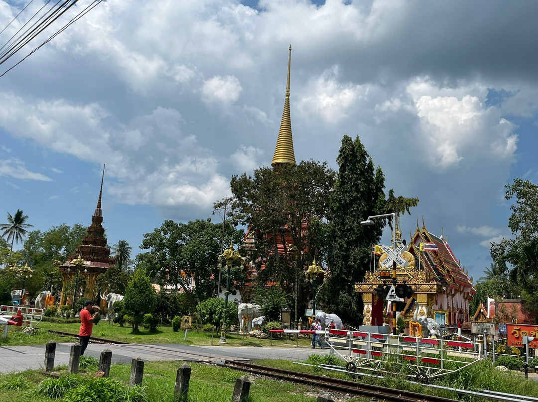 Wat Chang Hai Rat Buranaram景点图片