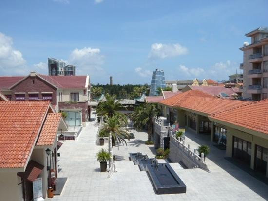 百花谷商业街-三亚市必去景点