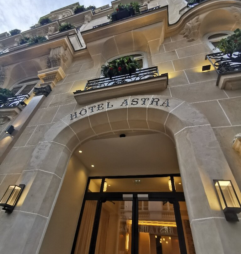 爱思得阿斯特拉歌剧院酒店