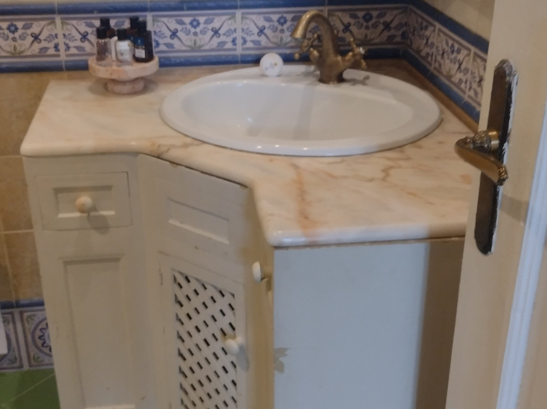 拉奎尔酒店主图