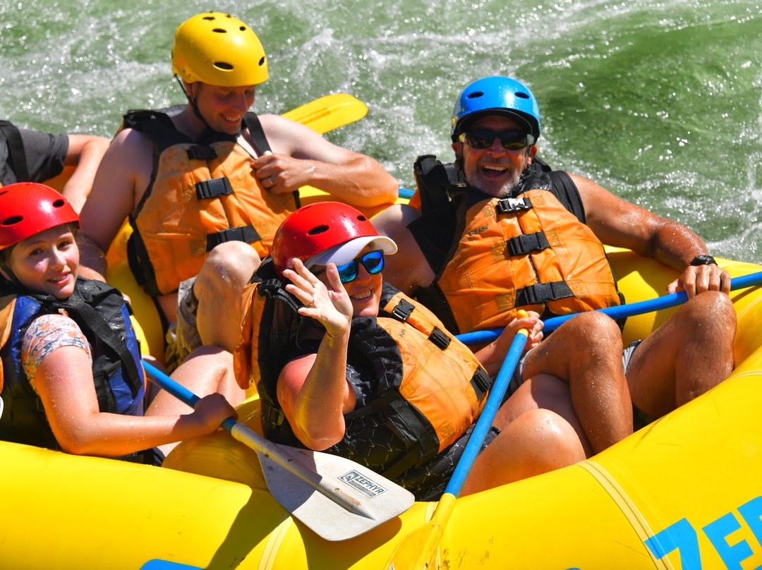 Zephyr Whitewater Rafting景点图片