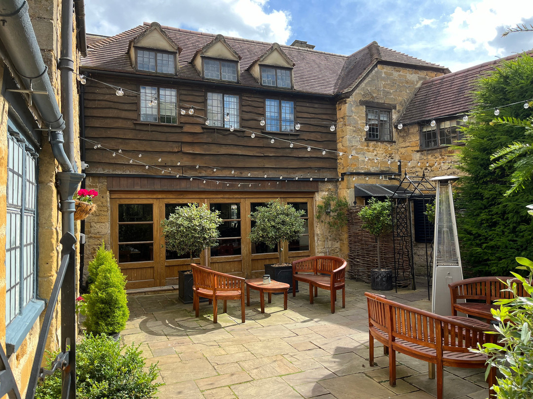 Russell's Boutique Rooms主图