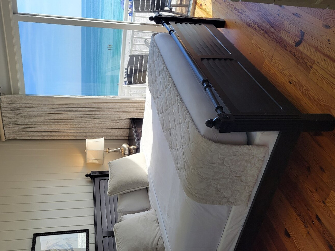 Mainsail Beach Inn主图