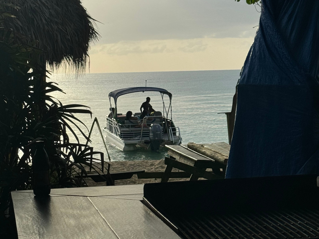Jamaican Luxury Boats-内格里尔必去景点