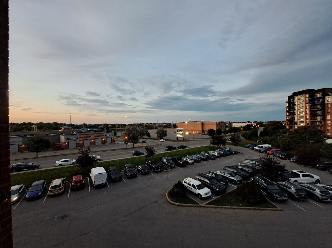 Super 8 by Wyndham Lachenaie/Terrebonne主图