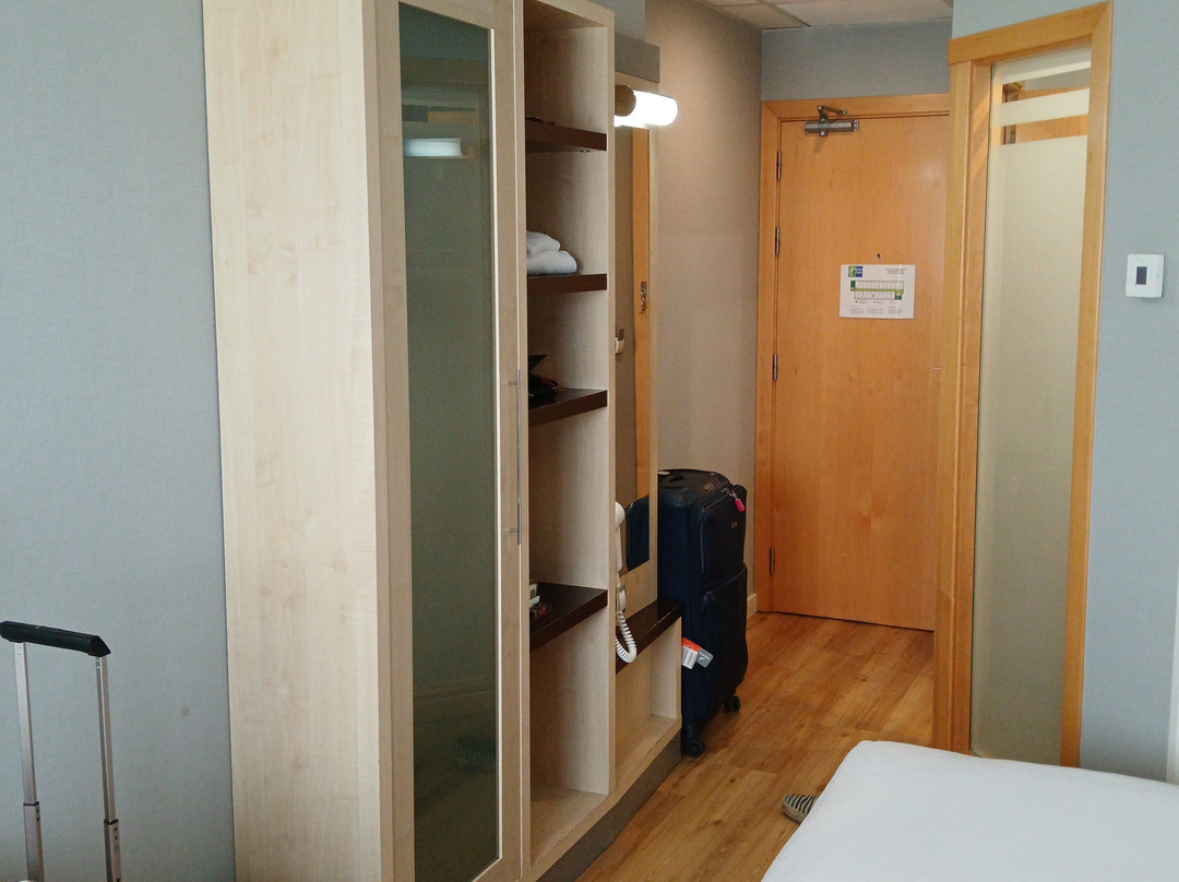 瓦伦西亚博内尔快捷假日酒店主图