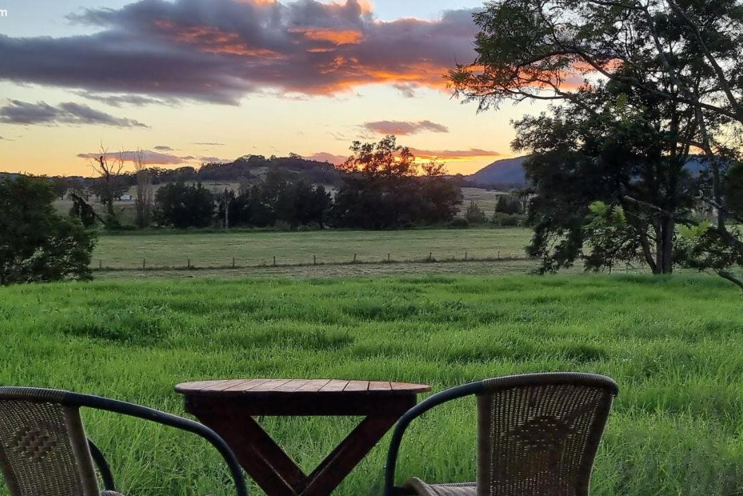 Vacy Village Motel主图