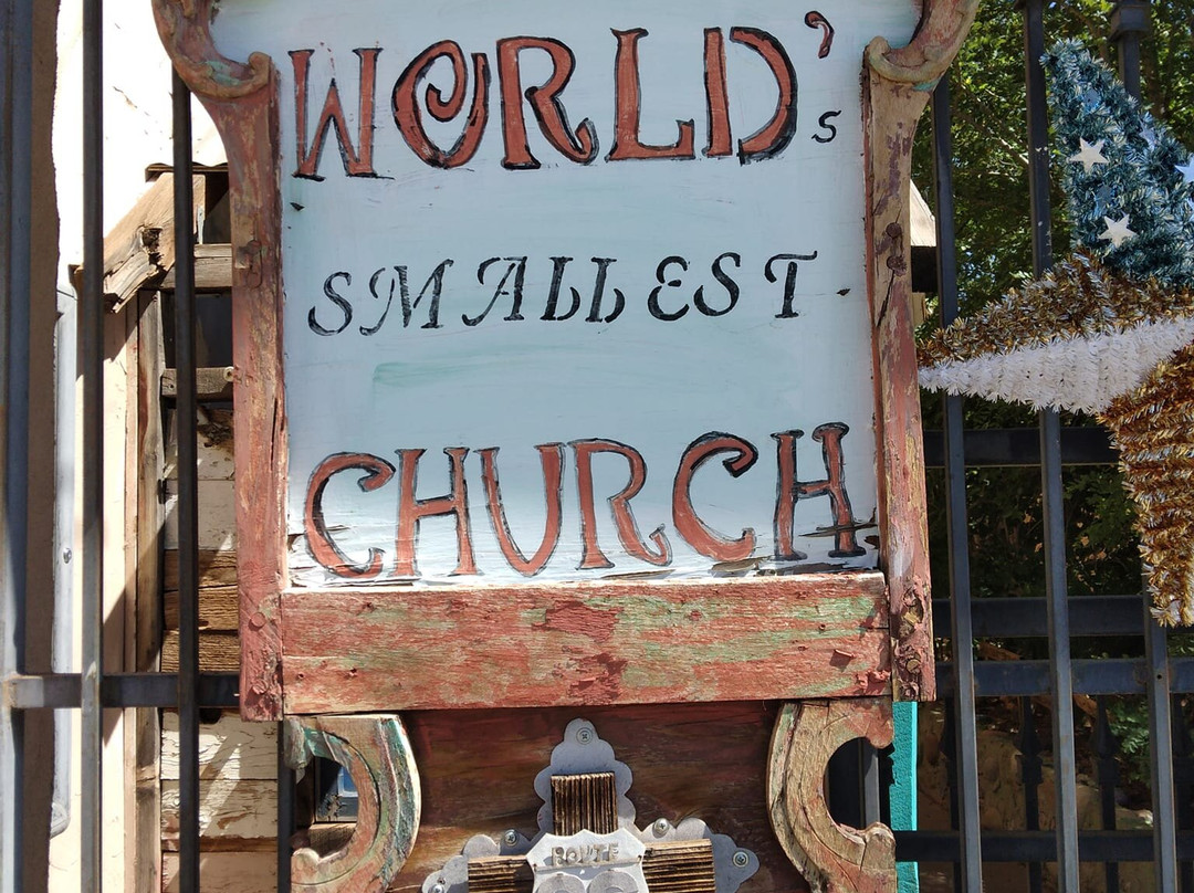 Tiny Church of the Mother Road-温斯洛必去景点