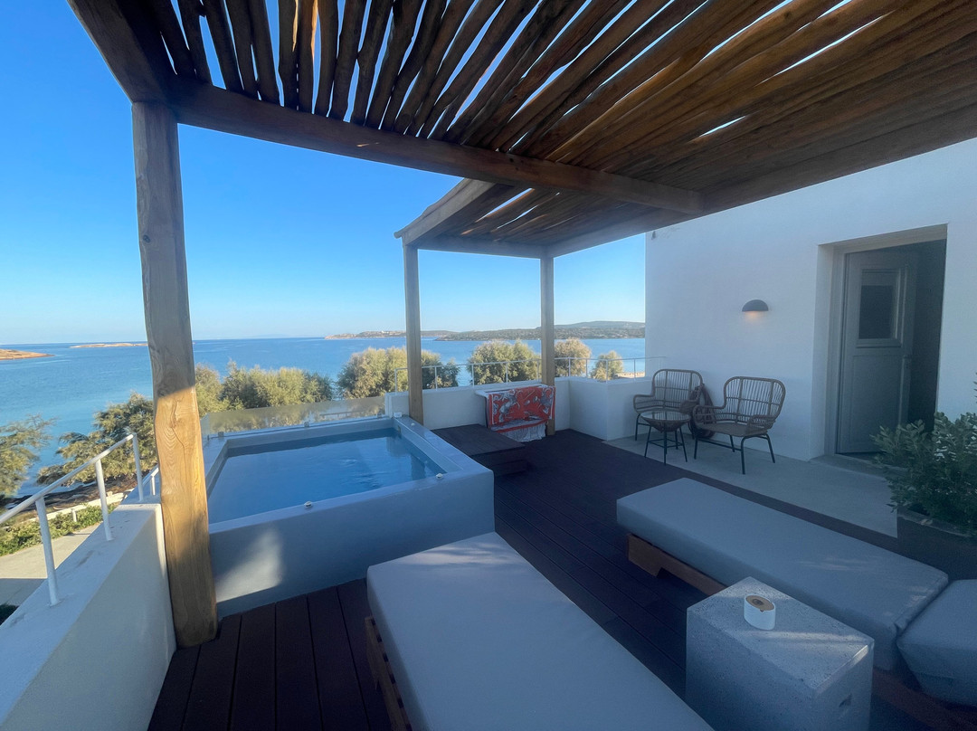 Paros Comfy Suites主图