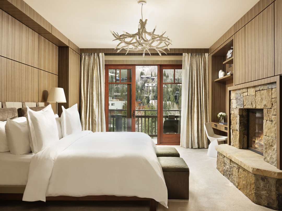 韦尔四季度假村酒店