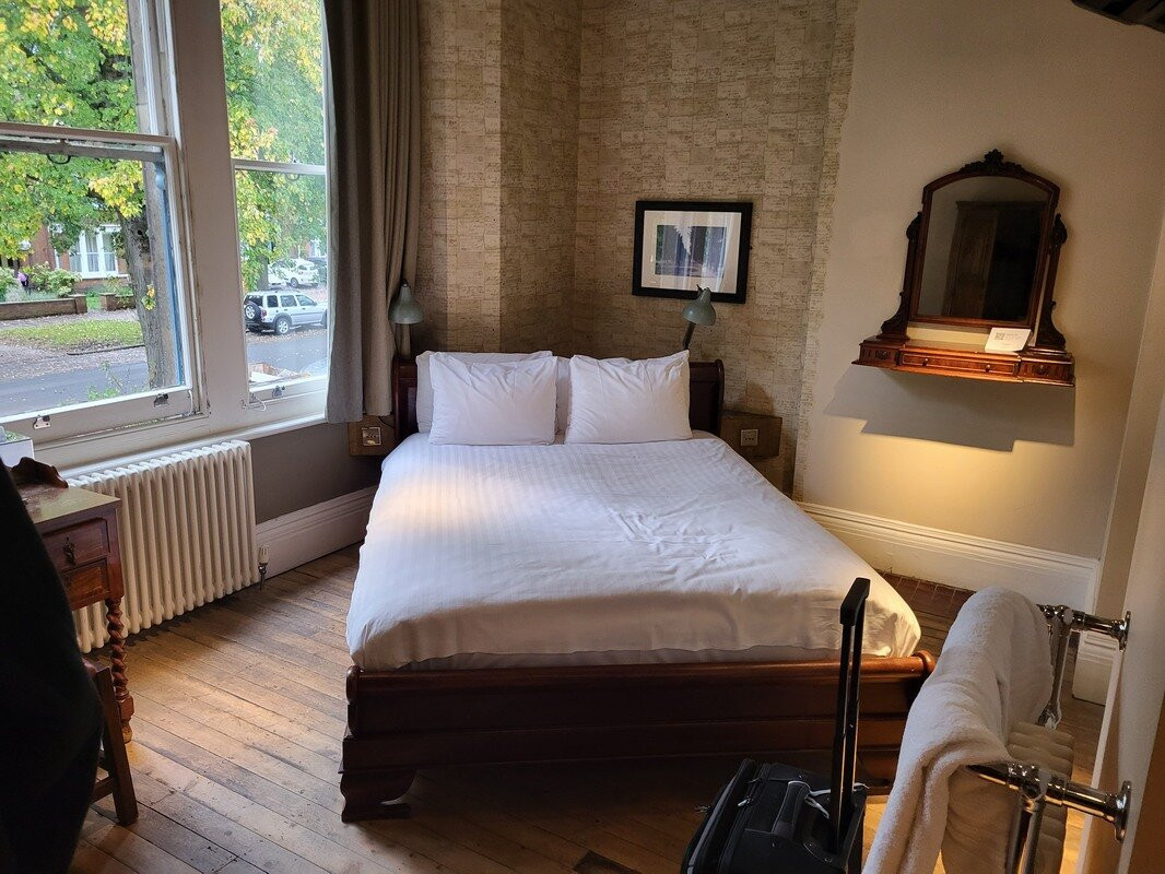 德帕瑞酒店主图