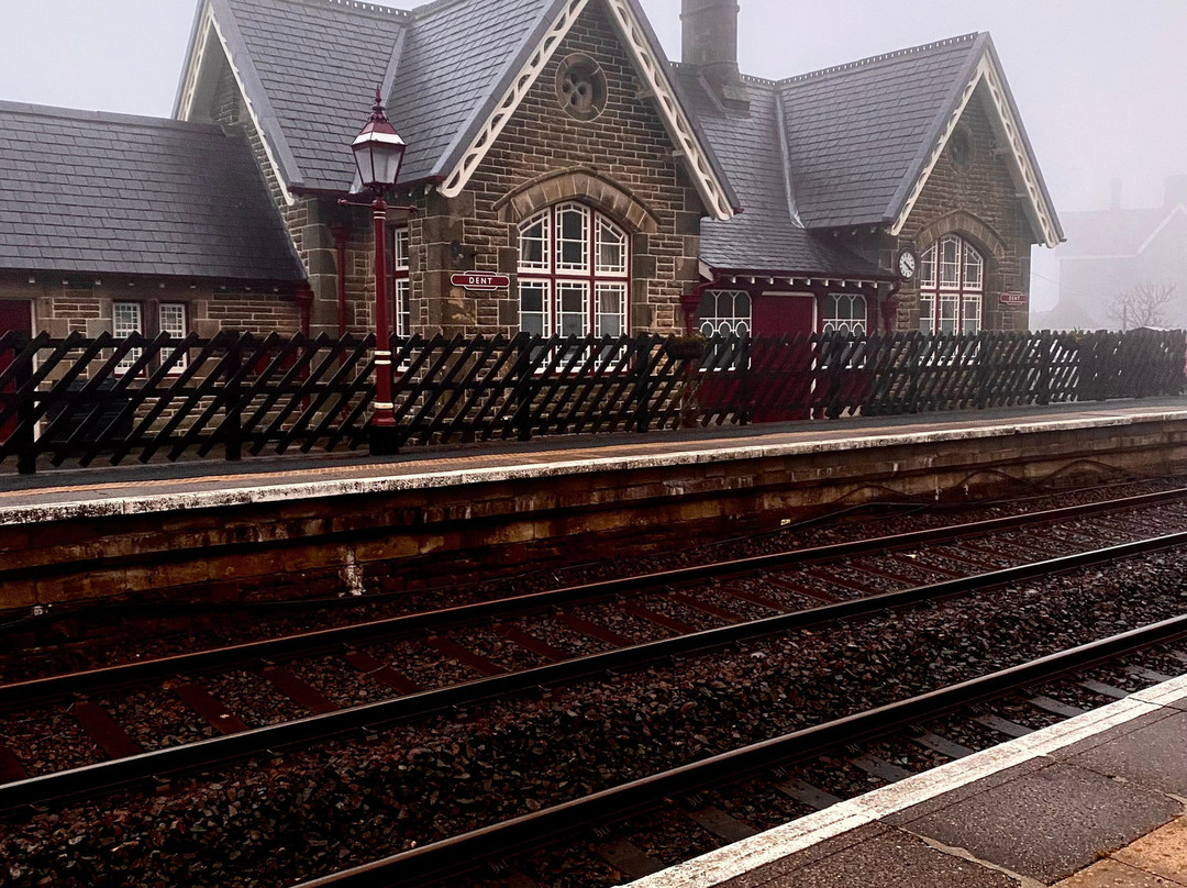 Dent Railway Station景点图片