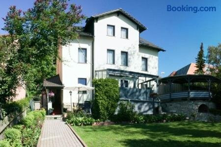 Hotel-Pension Am Kirschberg