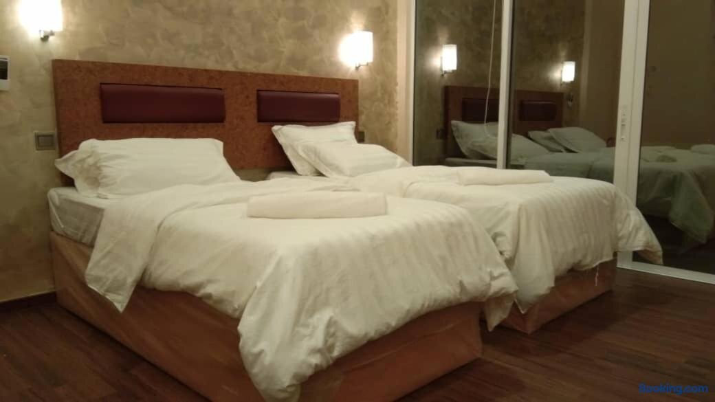 Leely Garden Valley Lodge Tambunan