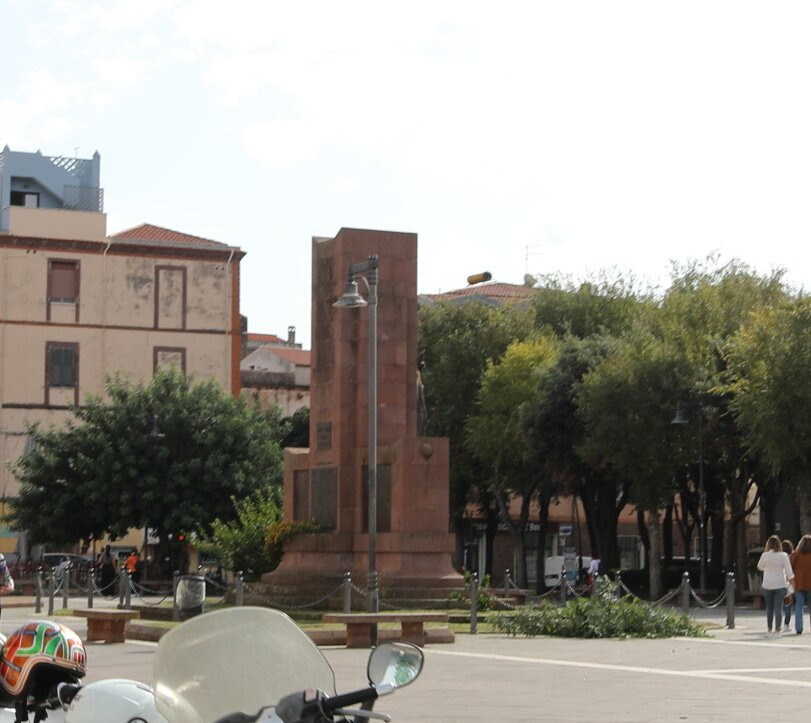 Monumento Ai Caduti Di Bosa-博萨必去景点