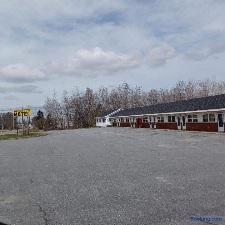 Russell's Motel主图