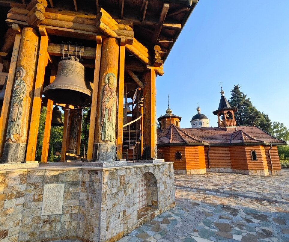 Monestry Lesje-Paracin必去景点