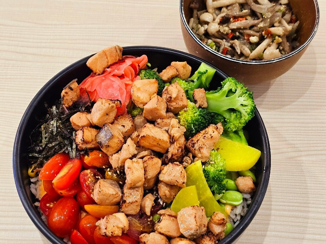 Paperfish Usj Taipan Poke Bowl