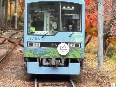 睿山电车红叶隧道-京都市必去景点