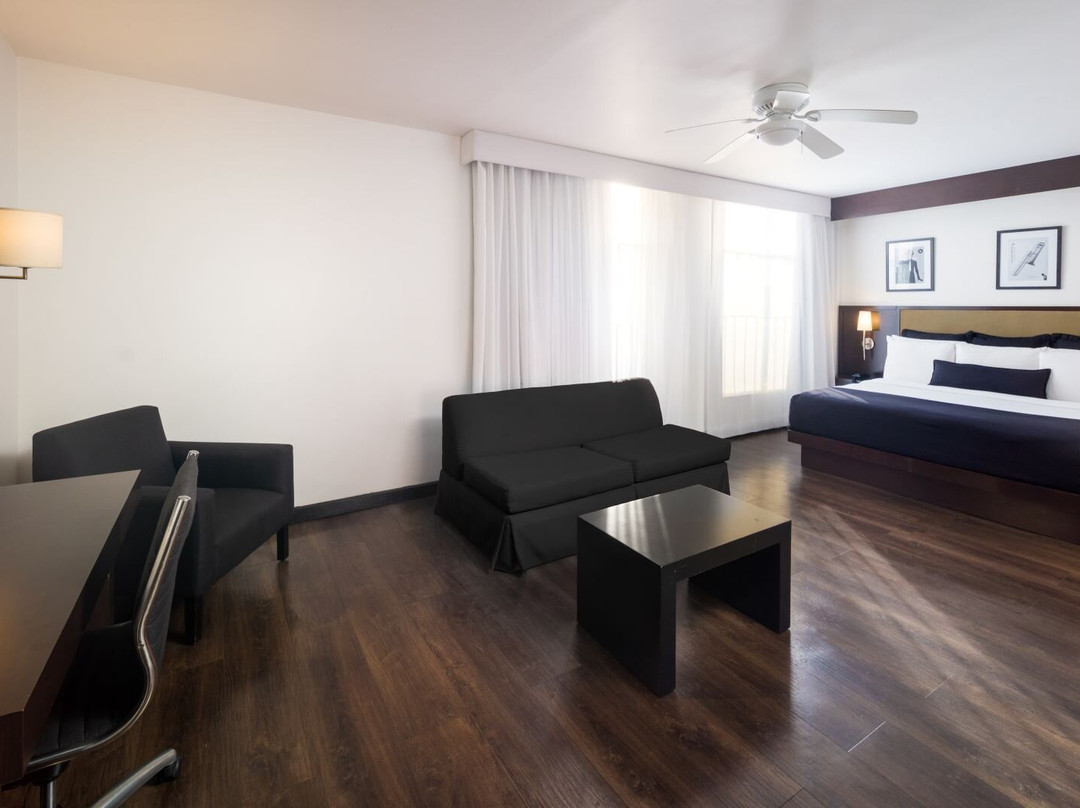 西班牙庭院酒店主图