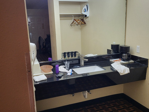 Countryside Inn主图