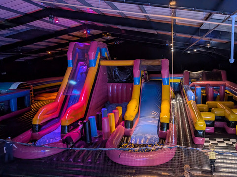 Air Haus Interactive Inflatable Parks-谢菲尔德必去景点