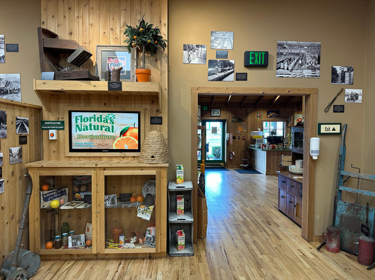 Florida's Natural Visitor Center-莱克威尔士必去景点