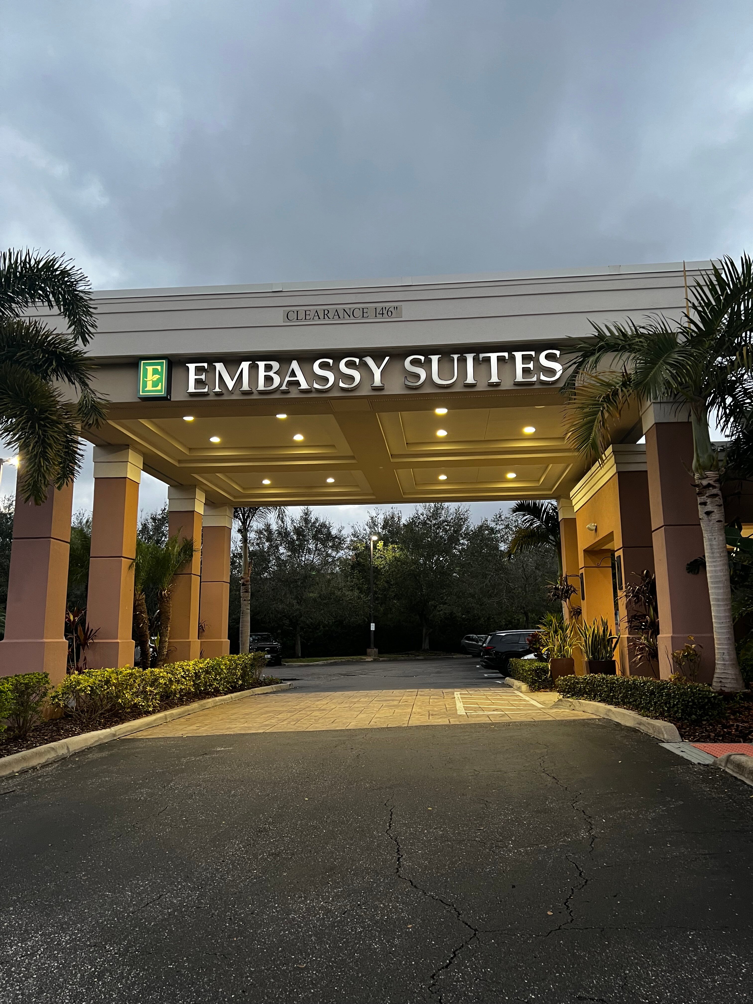 Embassy Suites By Hilton Tampa Brandon-浴室