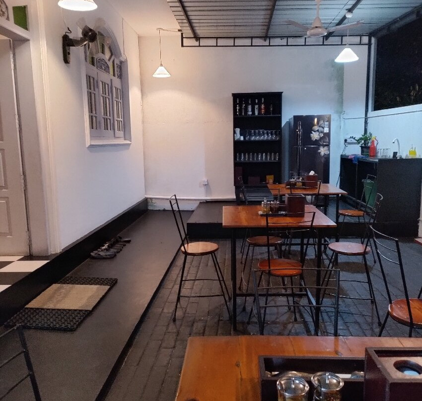 Wayside Thai Cafe & Inn - Talpe