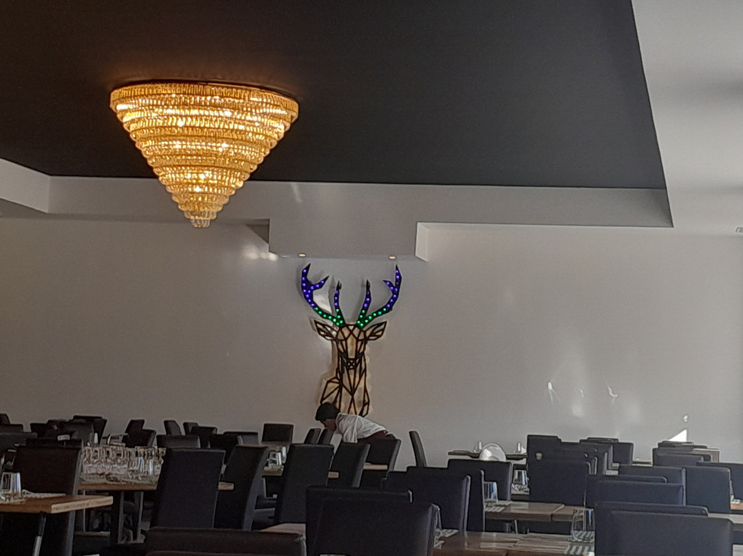 5米利亚酒店主图