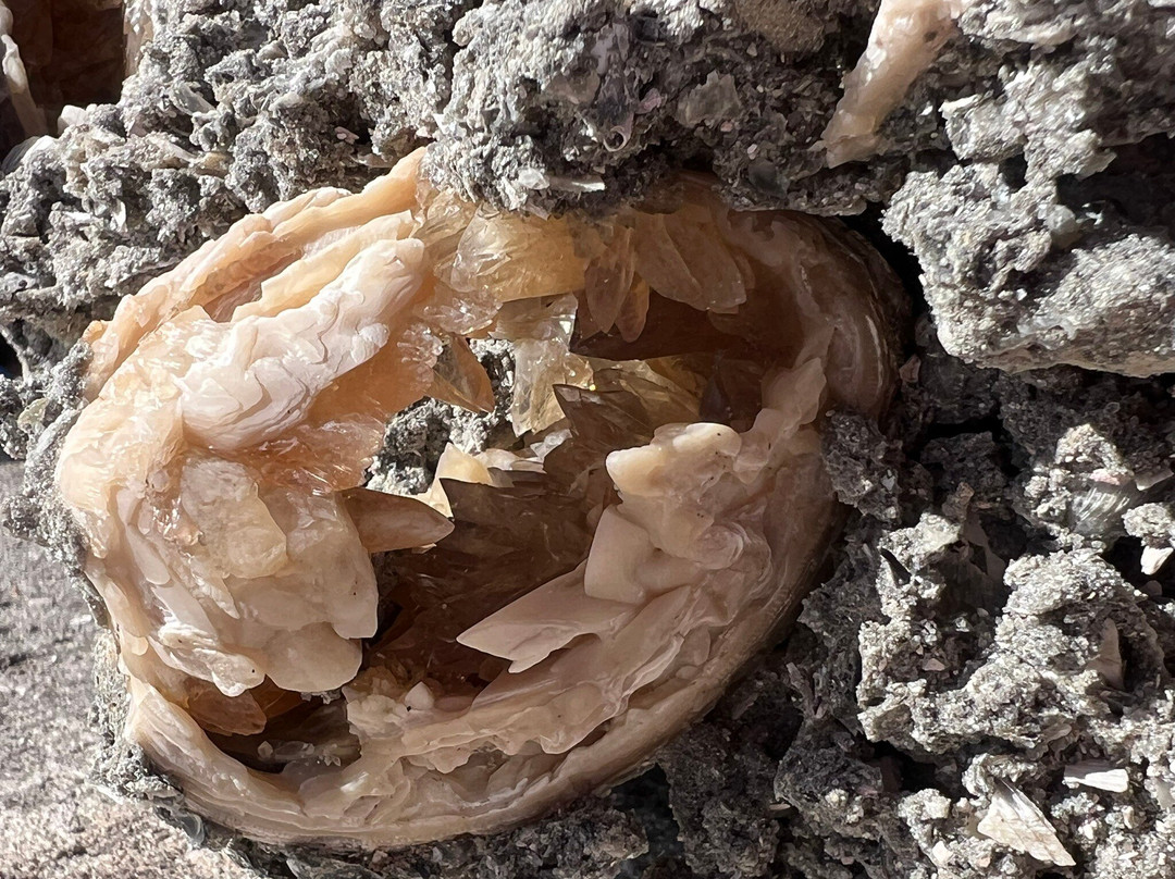 Fort Drum Crystal Mine-奥基乔比必去景点