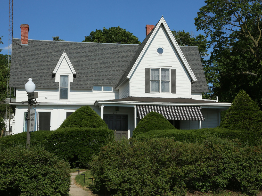 Eleven Gables Inn And Cottage主图