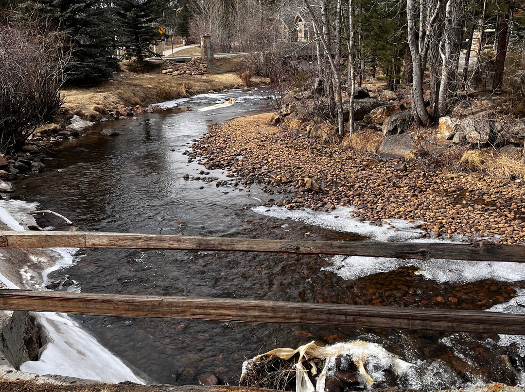 Murphy's River Lodge主图