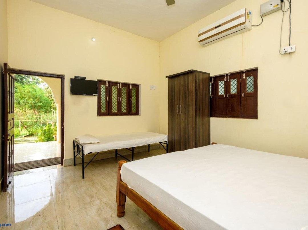 Aryan Camp  Panna Tiger Reserve, Madla