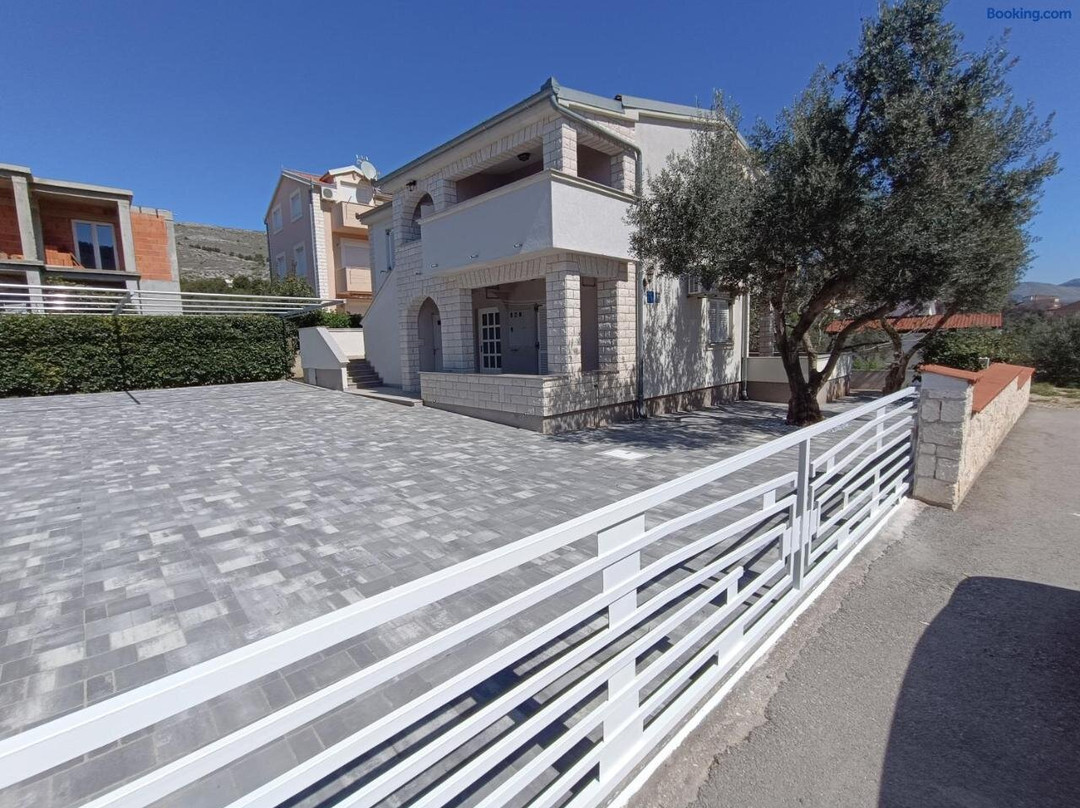Apartments Jurkovic