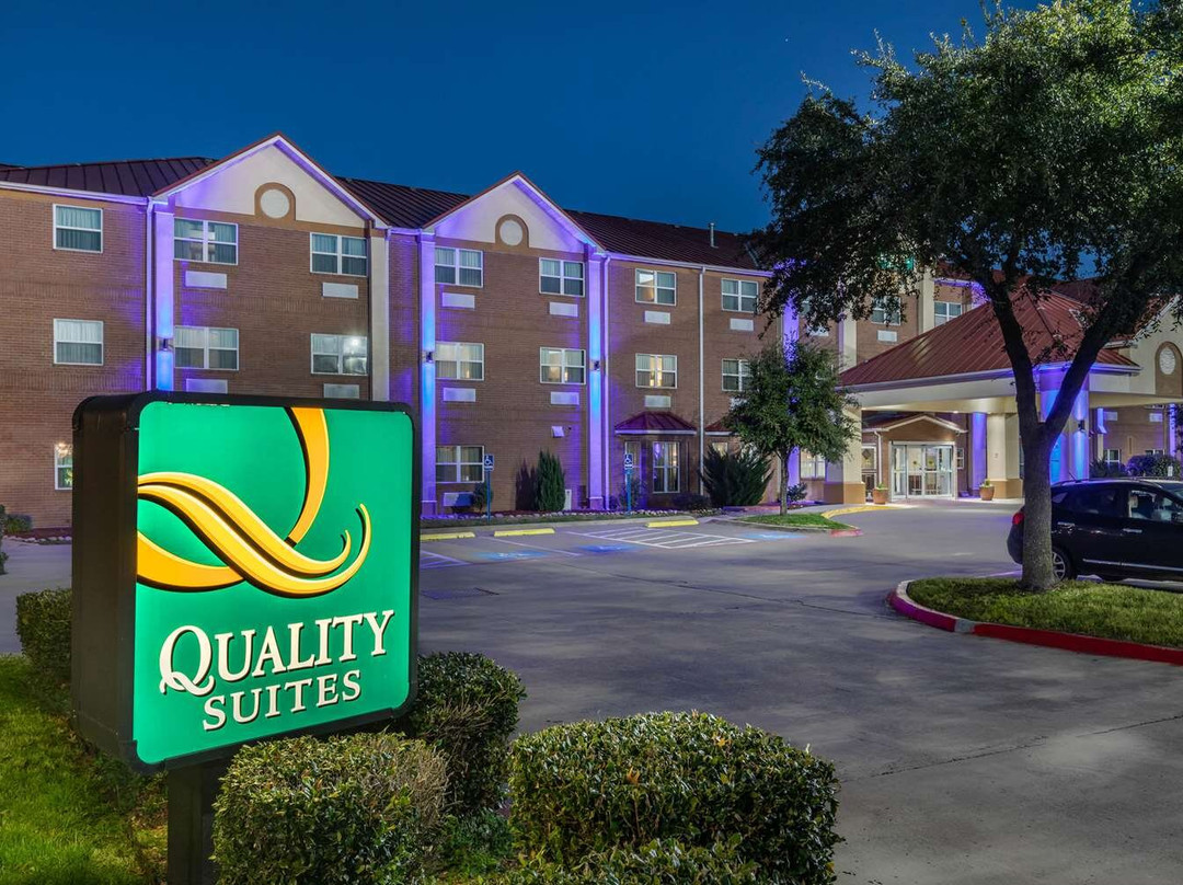 Quality Suites Addison-Dallas