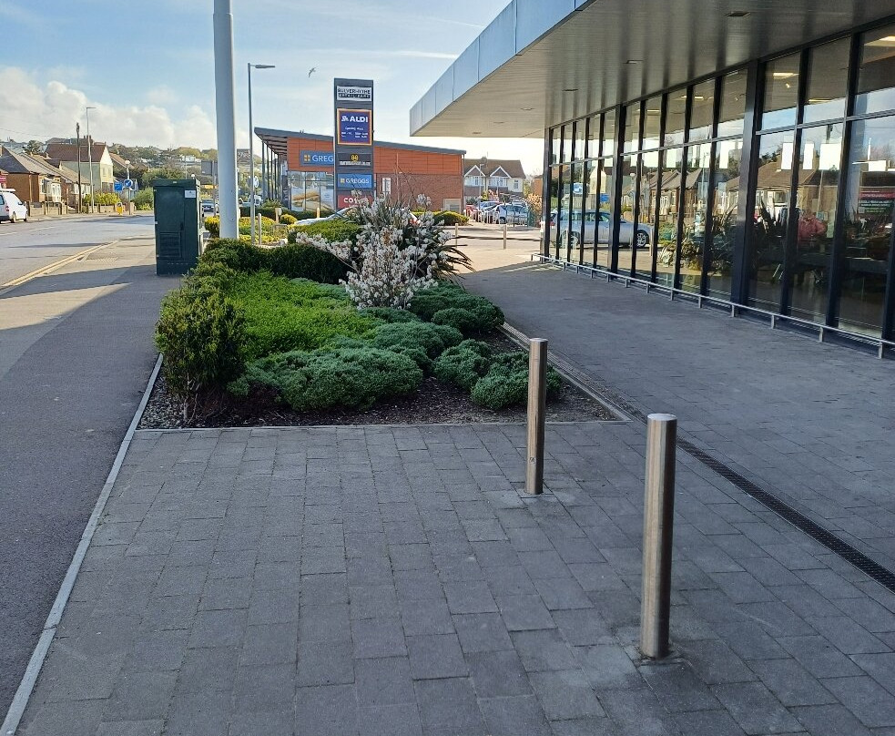 Bulverhythe Retail Park景点图片