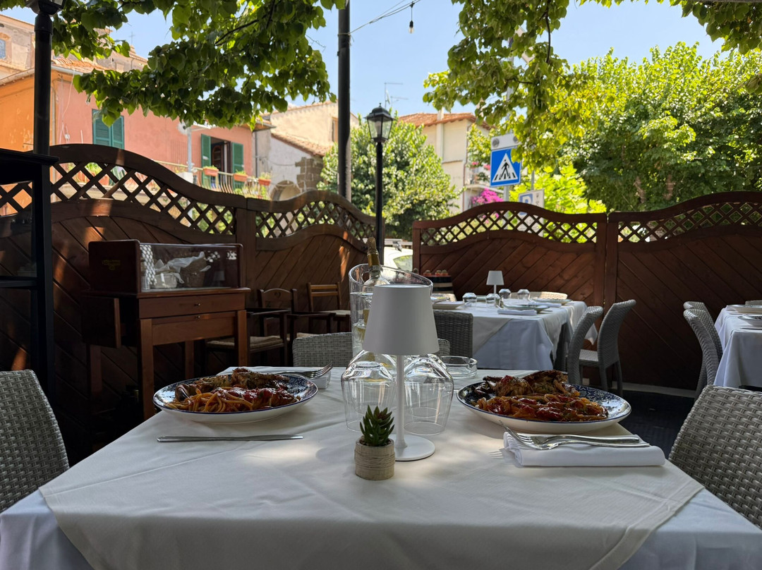 Trevignano Romano餐馆和美食-La Botte Piena