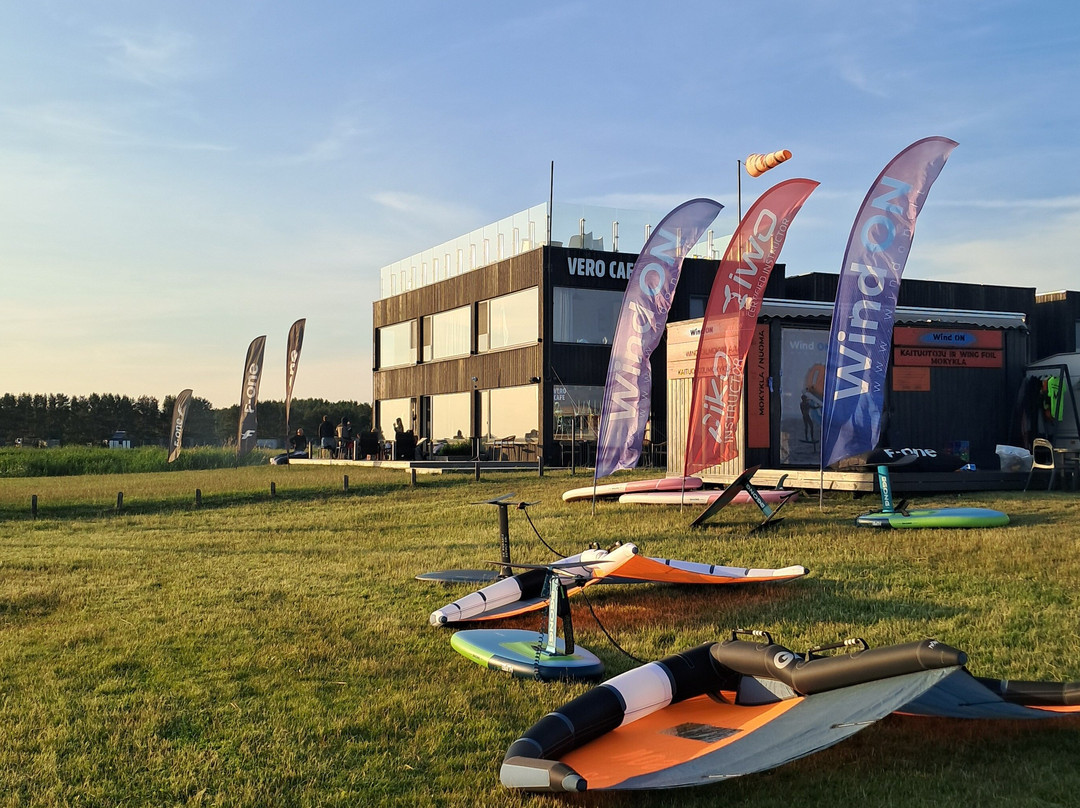 WindON kite and wing foil school