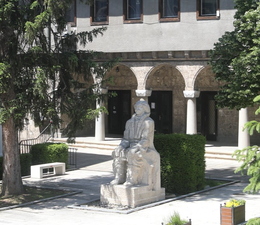 Museum of Bulgarian Revival and Constituent Assembly-大特尔诺沃必去景点