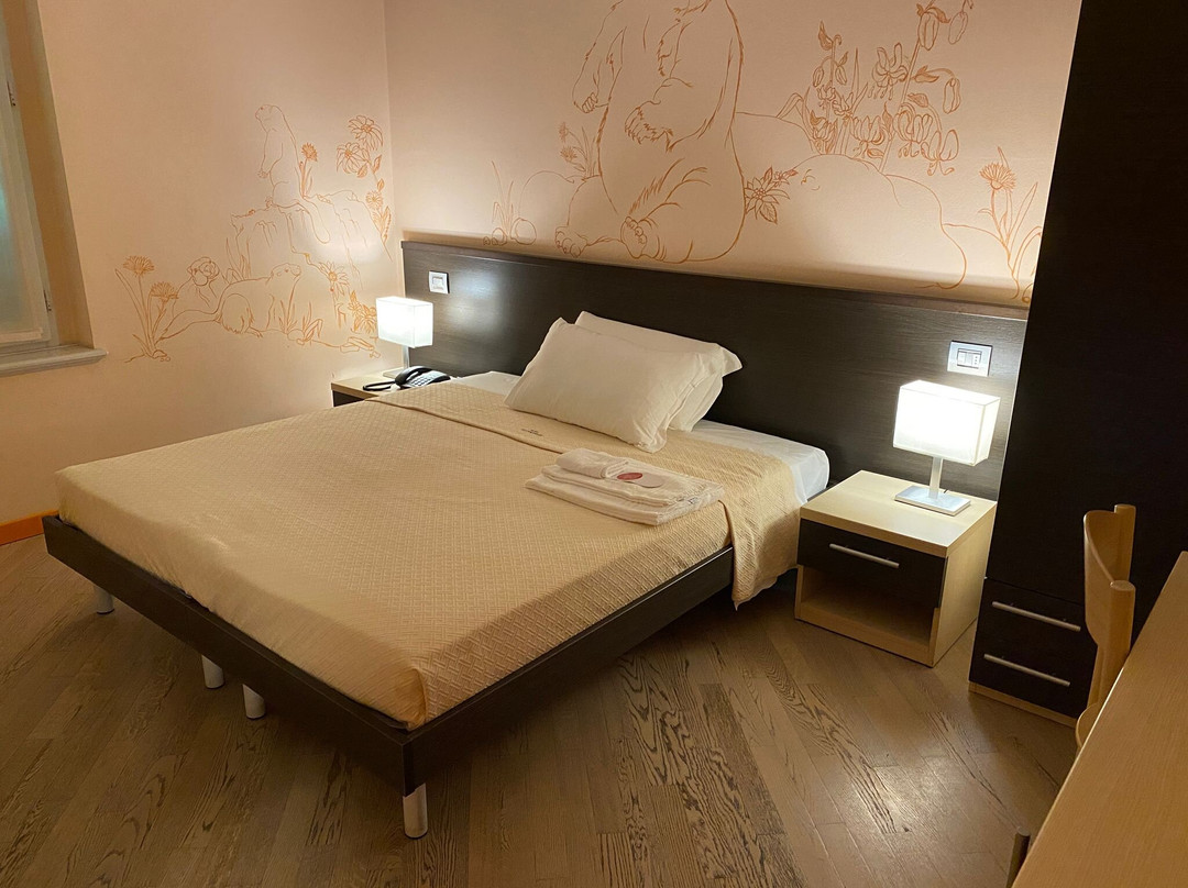 Cornelle Hotel主图