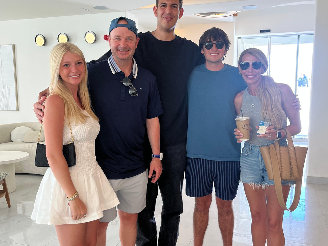 PRIVEON Bespoke Luxury Vacations | Tours & Transfers-米克诺斯镇必去景点