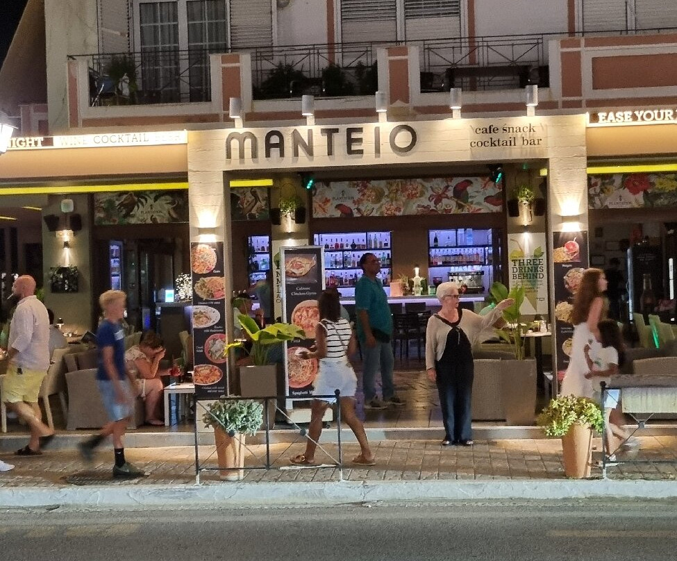 Manteio Cafe Cocktail Bar-Platanias必去景点