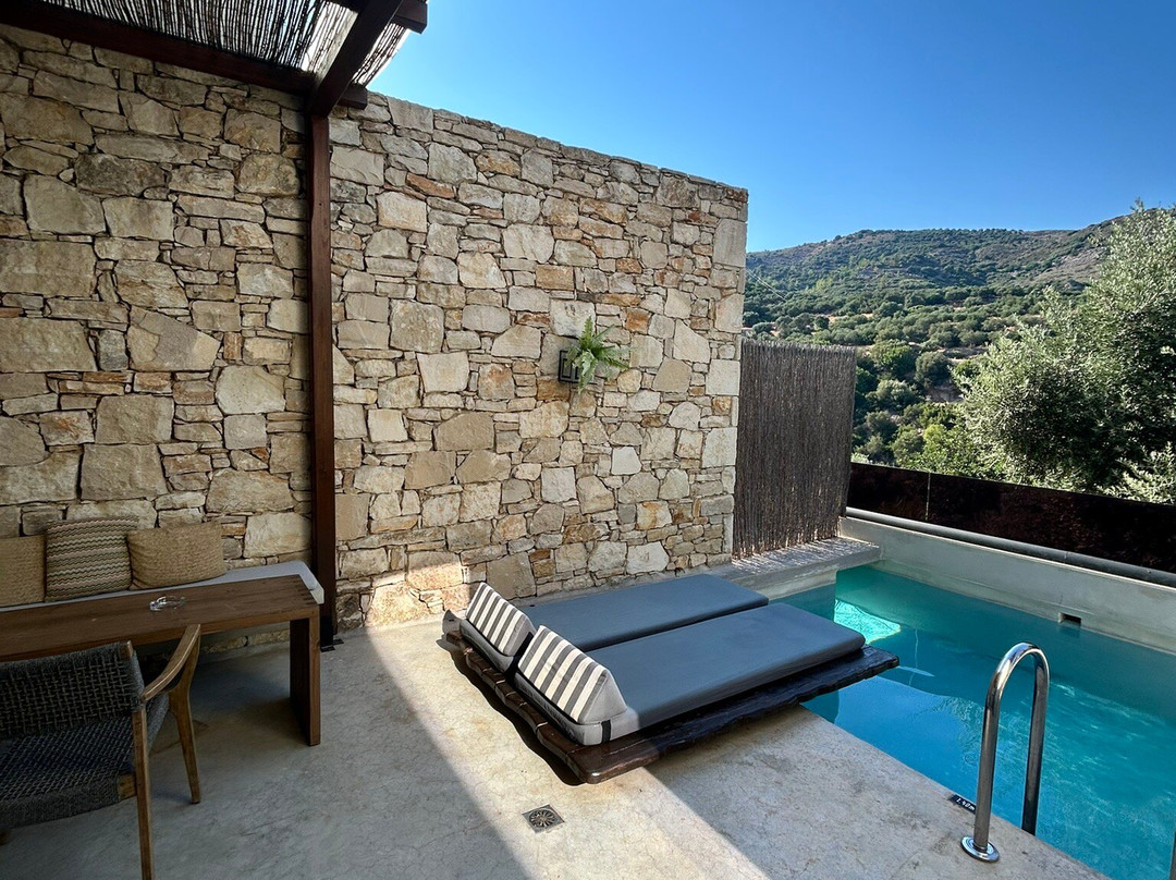 Monastery Estate Retreat主图