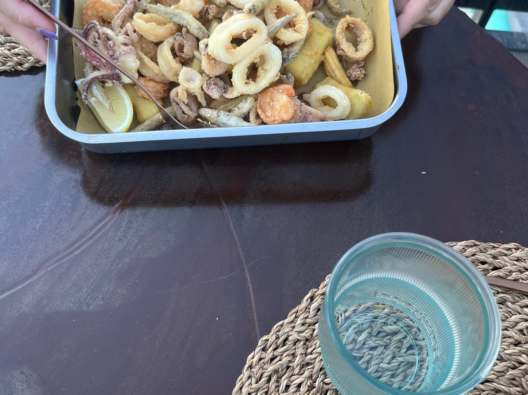 Lounge Bar La Noce-Angera必去景点