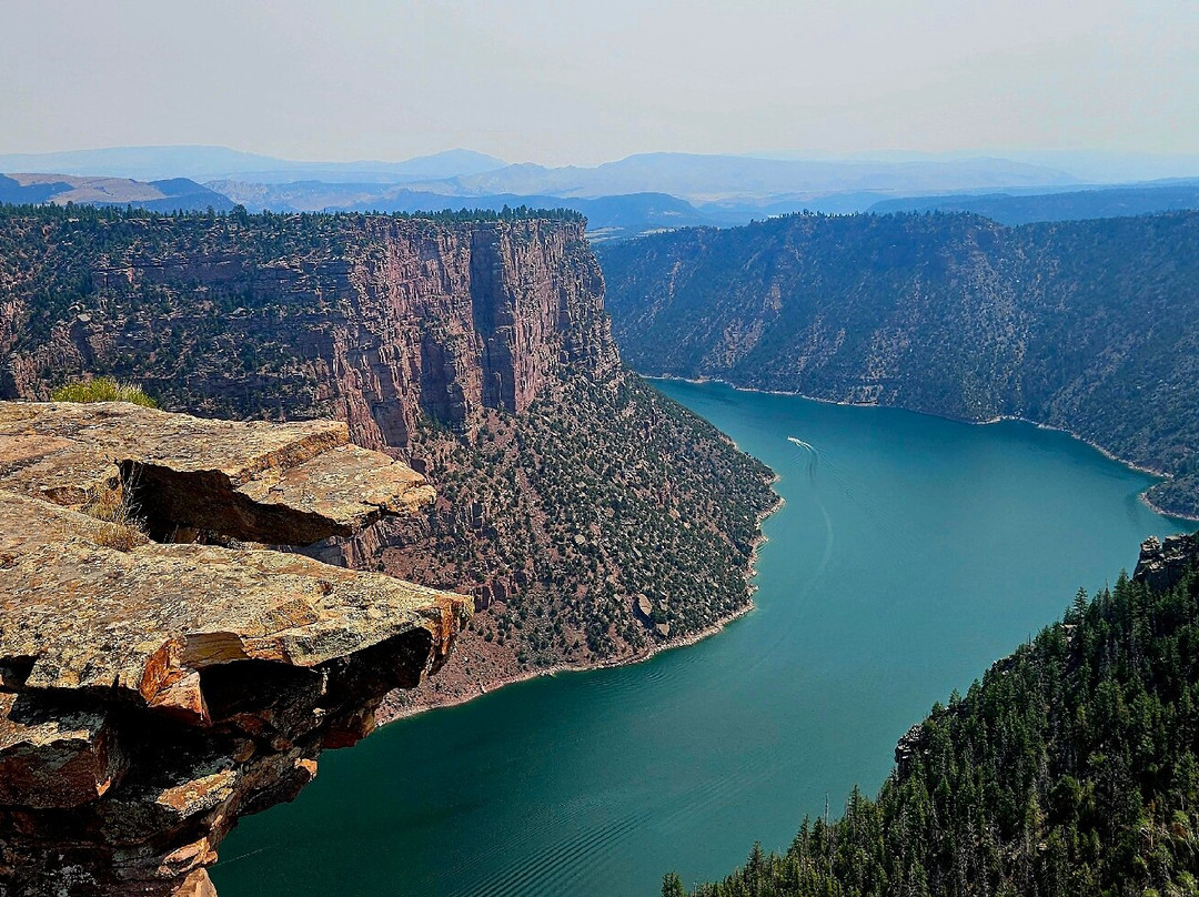Flaming Gorge National Recreation Area-马尼拉必去景点