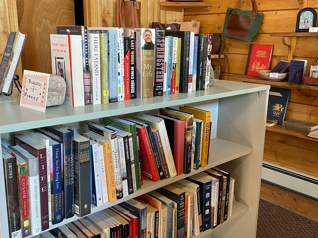 Odd Cat Bookstore & Local Creations-多洛雷斯必去景点