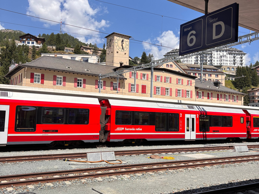 Leaning Tower-圣莫里茨必去景点